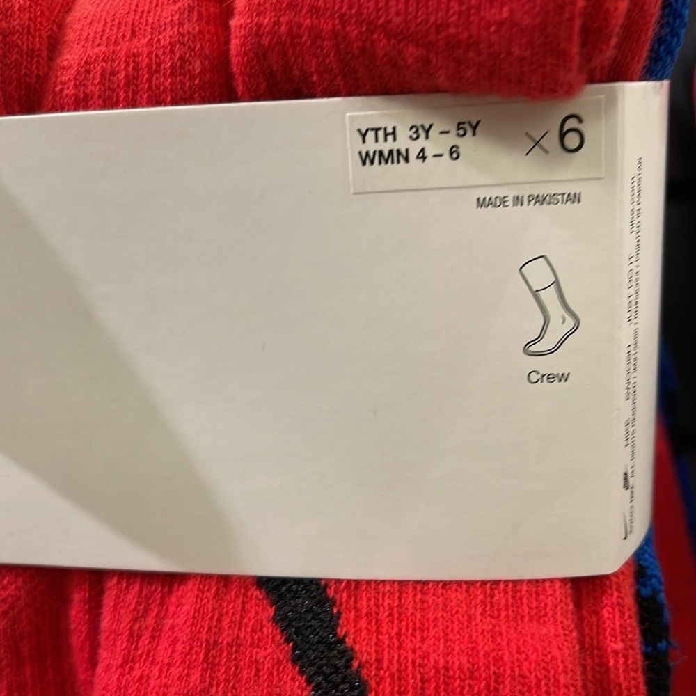 NIKE 
Training Crew Socks (6 Pairs)
Nike Everyday Cushioned
Large - Picture 16 of 16